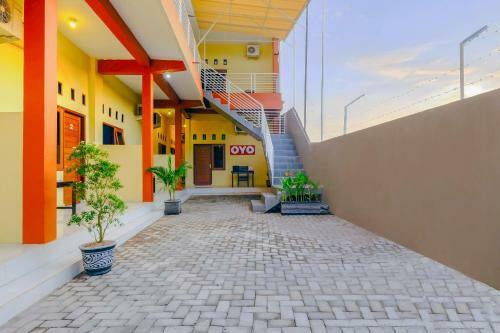 Hotel Oyo 2450 Hening Homestay