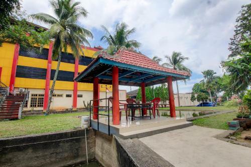 Oyo 3180 Hotel Rian Cottage