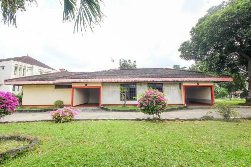 Oyo 3180 Hotel Rian Cottage