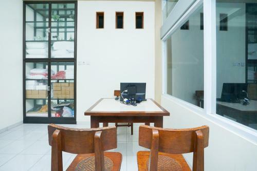 Hotel Oyo 1642 Penginapan Anggrek Syariah 2