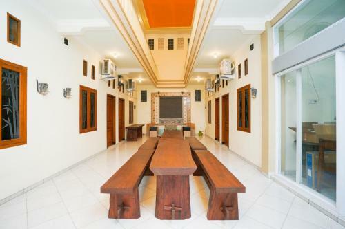 Hotel Oyo 1642 Penginapan Anggrek Syariah 2