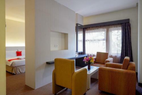 Reddoorz Plus Near Hotel Benua Kendari