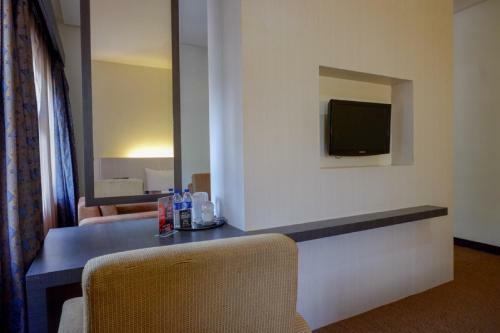 Reddoorz Plus Near Hotel Benua Kendari
