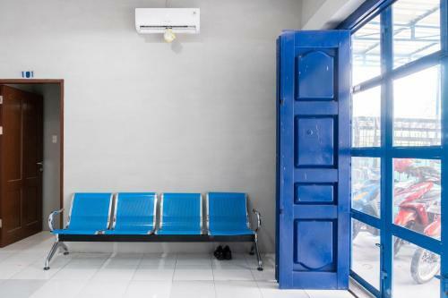 Hostal Reddoorz Near Manhattan Square Medan