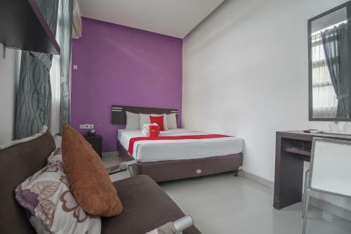 Hostal Reddoorz Plus Near Undip Pleburan