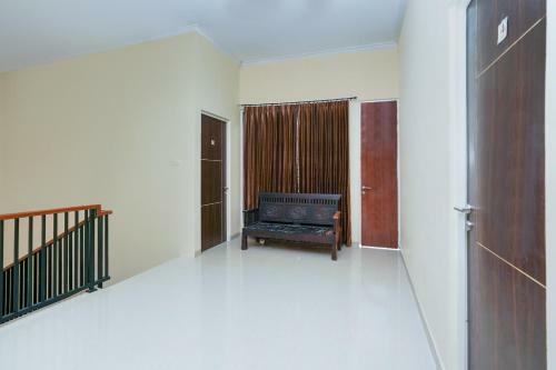 Hotel Oyo 1957 Riverside Residence