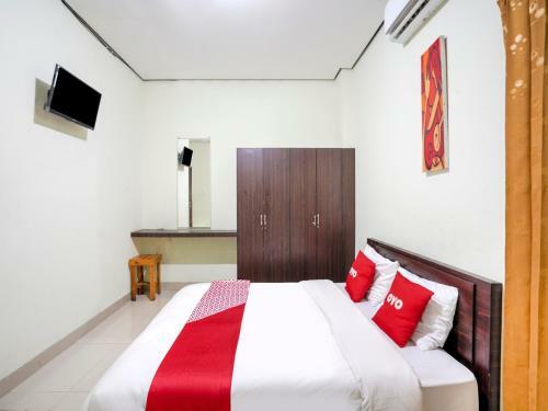 Hotel Oyo 3842 Eiffel Ketintang Unesa Syariah