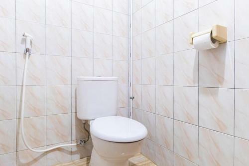 Hostal Reddoorz Plus @ Jalan Gatot Subroto Medan
