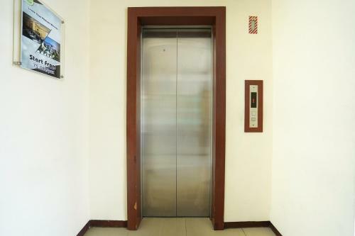 Hotel Oyo Life 3164 D'inn Residence