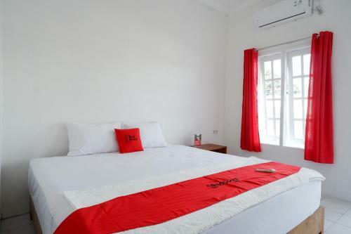 Hotel Reddoorz Plus Near Ums Solo