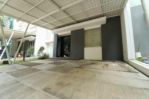 Hostal Koolkost Near Universitas Prasetiya Mulya
