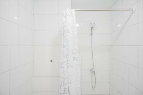 Minimalist 2br At Emerald Bintaro Apartment By Travelio