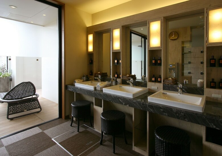 Hotel Coco Grand