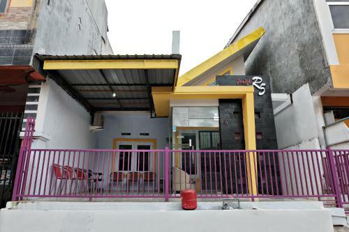 Hotel Spot On 2742 R5 Homestay