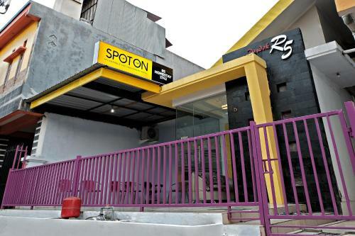 Hotel Spot On 2742 R5 Homestay