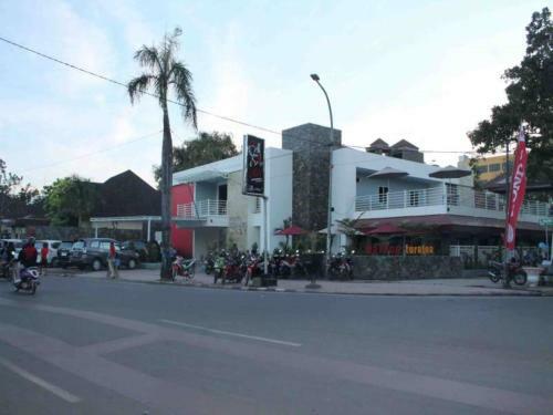 Hotel Kenari Pantai