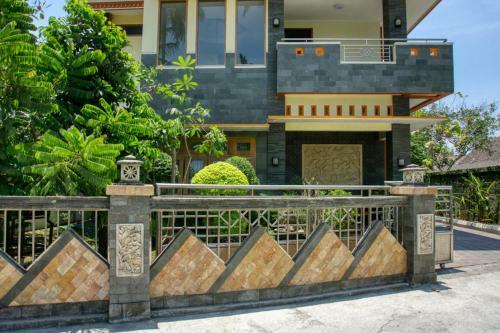Hostal Reddoorz @ Jakal Atas Km 10