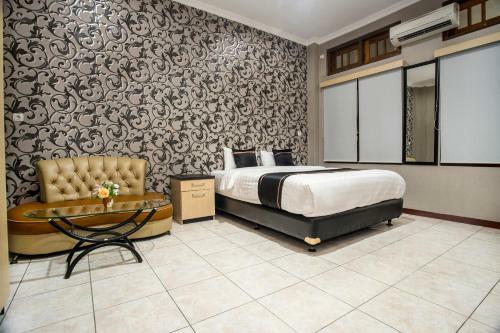 Hotel Oyo 2469 Sutomo Homestay