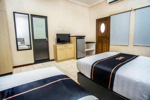 Hotel Oyo 2469 Sutomo Homestay
