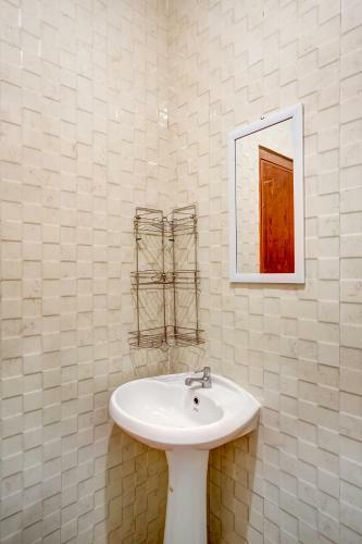 Hotel Oyo 3467 White Residence