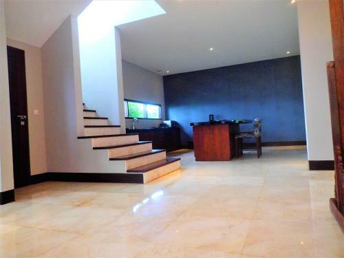 15 Bedrooms Sun Suite Villa Bali