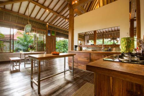Beautiful Villa With Private Pool, Bali Villa 2049