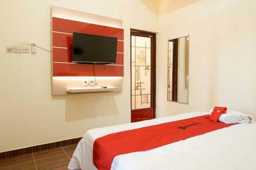 Hotel Reddoorz Near Buleleng Harbour 2