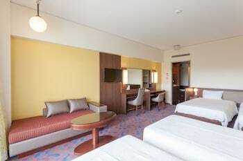 Hotel Okinawa Kariyushi Beach Resort Ocean Spa