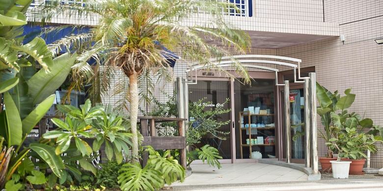 Hotel Pink Marlin Club