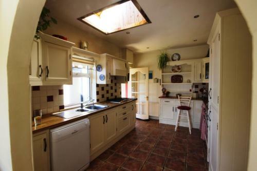 Molly's Cottage, Furbo