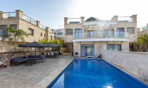 Blue Lotus Villa