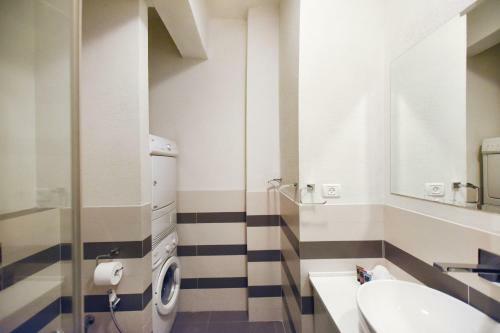 Apartamento Sunny 3br In Prague 8 By Holyguest
