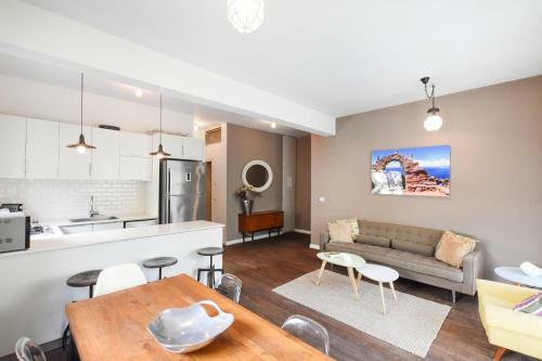 Apartamento Sunny 3br In Prague 8 By Holyguest