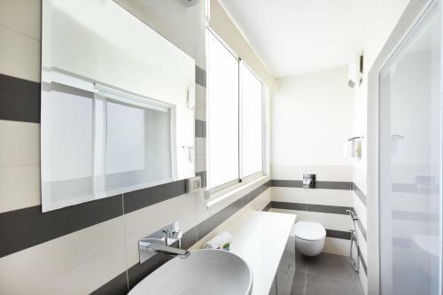 Apartamento Sunny 3br In Prague 8 By Holyguest