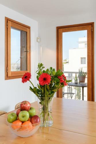 46 Ibn Sina - By Beach Apartments Tlv