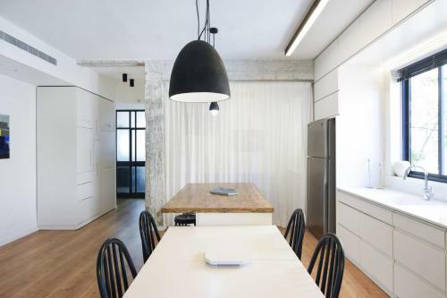 Apartamento Industrial Chic 2br In Dizengoff 35 By Holyguest