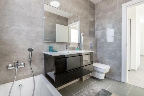 Apartamento J Tower - Fantastic View - Top Location - Private Parking