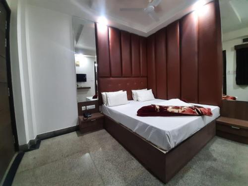 Hotel R. G Palace (Ram Ganga Palace)