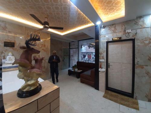 Hotel R. G Palace (Ram Ganga Palace)