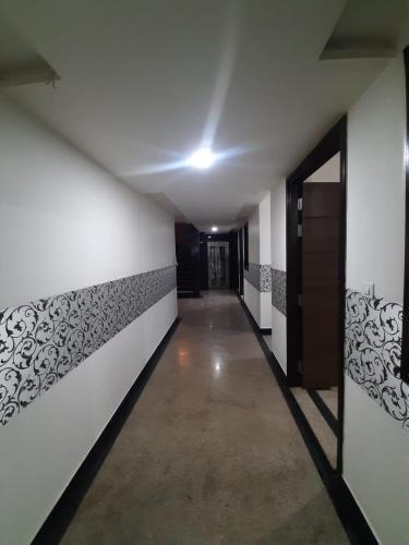 Hotel R. G Palace (Ram Ganga Palace)