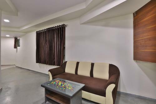 Oyo 46791 Hotel New Suryam