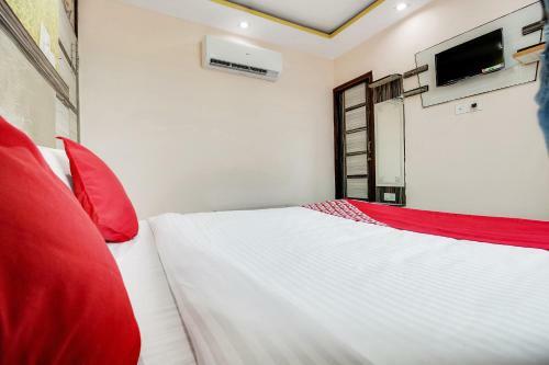 Hotel Oyo 45999 Tulsi Palace