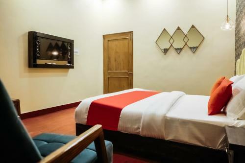 Hotel Oyo 66066 Grand Nanki Palace