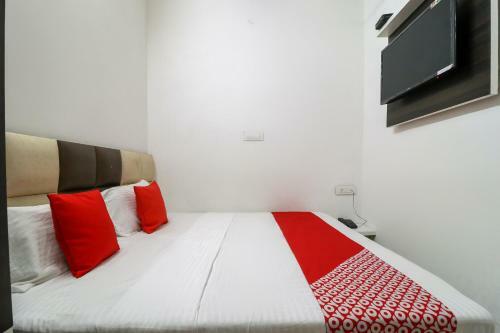 Hotel Oyo 48299 Rd Residency