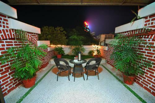 Hotel Surabhi Regency