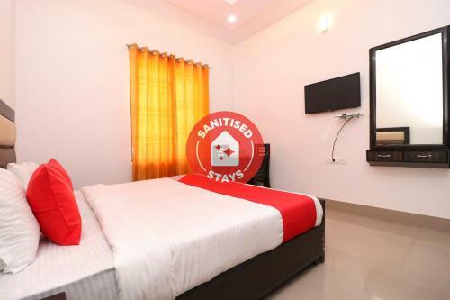 Oyo 23235 Hotel Roopmahal & Restaurant