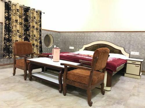 Shri Ram Hotel