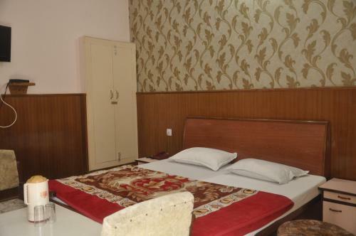 Shri Ram Hotel