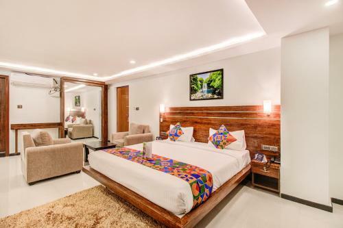 Fabhotel Prime Ivory Pearl II