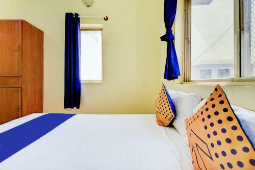 Hotel Spot On 76963 Crystal Homes
